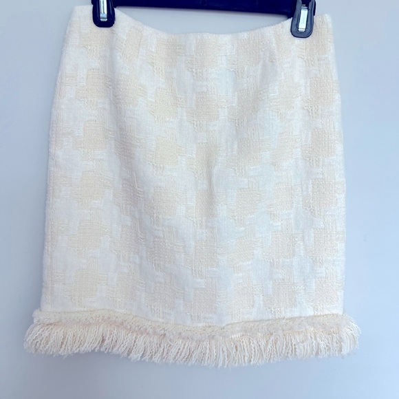 🍭 Worth Tweed Suit Cream w/fringe pearl and jeweled buttons Size 4 - Picture 7 of 9